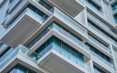 Cam Balkonların Temizlik ve Bakım Yöntemleri